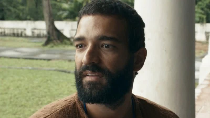 José Inocêncio surta com morte de Santinha em 'Renascer' - Globo