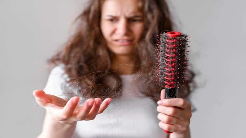 Como prevenir a queda de cabelo - Foto: Reprodução/Freepik