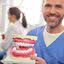 Implantes dentários só podem ser realizados por cirurgião dentista, preferencialmente especialista em Implantodontia.