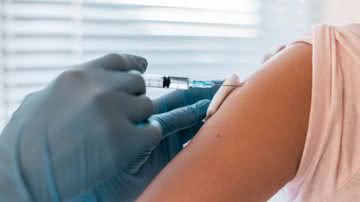 Vacina da gripe é segura e eficaz - Freepik