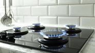 Alguns cuidados são importantes para evitar acidentes com gás de cozinha. - Shutterstock