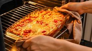 Arroz de forno à parmegiana é uma das receitas de forno que te ensinamos. - (Imagem: Pixel-Shot | Shutterstock)