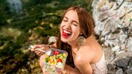 Alimentação saudável é um tema que gera dúvidas - RossHelen | Shutterstock