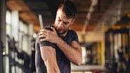 Saúde mental pode ser afetada por dores nos ombros causadas pela Síndrome do ombro congelado. - Shutterstock