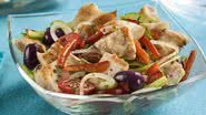 Receita de Salada refrescante de frango grelhado - Ormuzd Alves