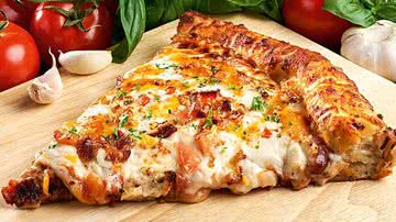 Pizza amanhecida com sabor de nova - iStock