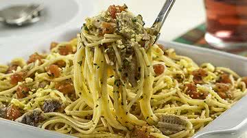 Receita de Espaguete com sardinha - Ormuzd Alves