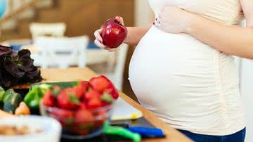 “A alimentação durante a gestação tem influência direta na saúde do bebê?” - iSTOCK