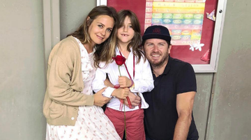 Alicia Silverstone com seu filho Bear e seu marido Christopher Jarecki - Reprodução/Instagram