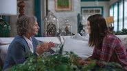Cris (Vitória Strada) e Margot (Irene Ravache) conversam sobre o passado - Reprodução/TV Globo