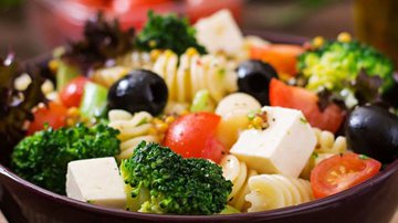 Salada de massa com brócolis e queijo - Divulgação