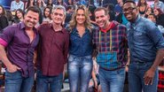 Os convidados do 'Altas Horas' de sábado (19), ao lado de Serginho Groisman - TV Globo