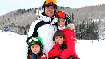 Carol Dias com seu noivo, Kaka, e os filhos do ex-jogador, Luca e Isabella - Reprodução/Instagram