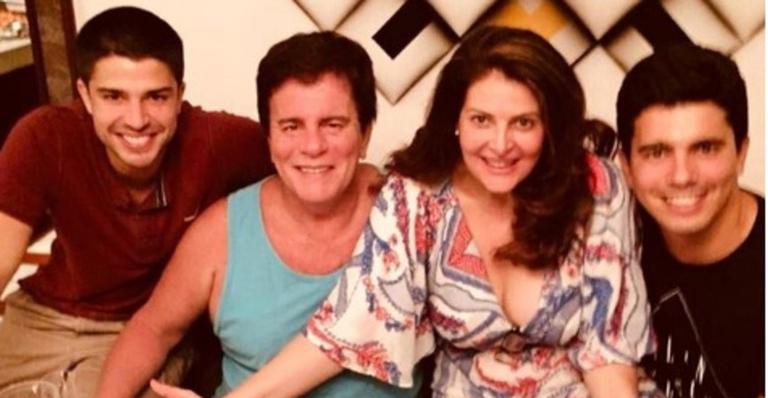 Wagner Montes recebe homenagem da esposa, Sônia Lima, e do filho, Diego Montez - Reprodução/Instagram