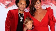 Neymar chegou na festa de seus 27 anos ao lado da mãe, Nadine Gonçalves, e do filho, Davi Lucca - Reprodução/Instagram
