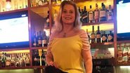 Vera Fischer posa em cima de balcão de bar e ensina como aproveitar fim de semana - Reprodução/Instagram