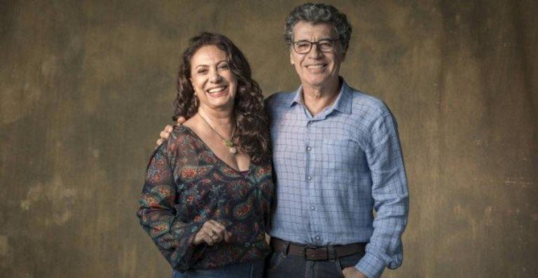 Eliane Giardini e Paulo Betti vivem casal em novela - Reprodução/Rede Globo