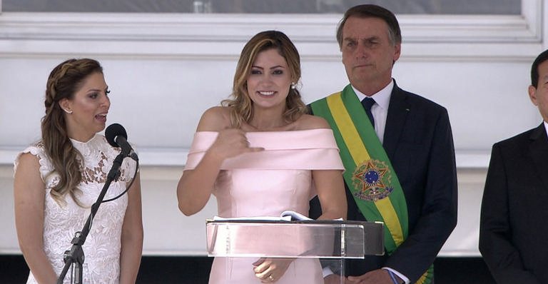 Michelle Bolsonaro faz discurso em Libras durante a cerimônia de posse. - Reprodução/G1