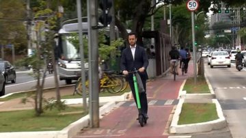 Prefeitura de SP anuncia novas regras para usuários de patinete elétrico - Reprodução/TV Globo