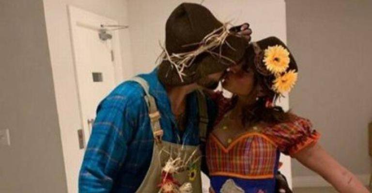 Anitta e Pedro Scooby aproveitaram festa junina juntos - Reprodução/Instagram