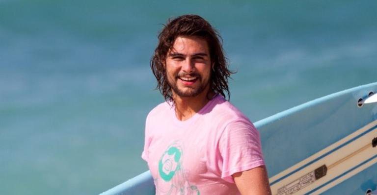 Rafael Vitti interpreta João na novela das sete 'Verão 90' - Reprodução/Instagram