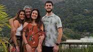 William Bonner posa ao lado dos filhos Beatriz, Laura e Vinícius - Reprodução/ Instagram