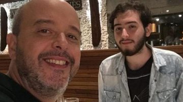 Alex Escobar e o filho do meio, Pedro. - Reprodução/ Instagram