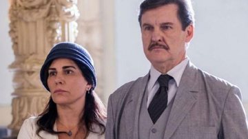 Júlio, interpretado por Antônio Calloni, e Lola, interpretada por Glória Maria, em 'Éramos Seis' - Divulgação