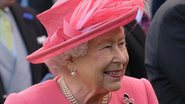 Rainha Elizabeth II dá tapinhas em sobrinho - Acervo Pessoal/ Família Real