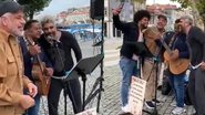 Lulu Santos emocionou artistas de rua que cantavam as suas músicas em Portugal! - Instagram/@retratos_extra