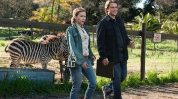 Matt Damon e Scarlett Johansson estrelam a comédia 'Compramos um Zoológico' - Divulgação