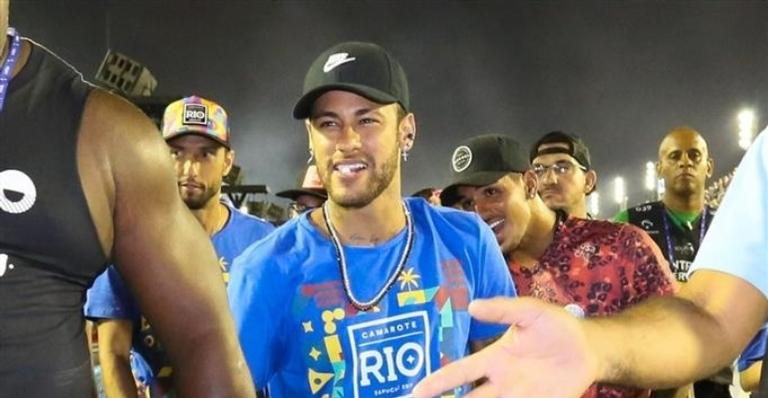 Neymar passa dia em família e encanta seguidores - Wallace Barbosa / AgNews