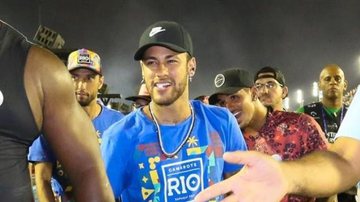 Neymar passa dia em família e encanta seguidores - Wallace Barbosa / AgNews