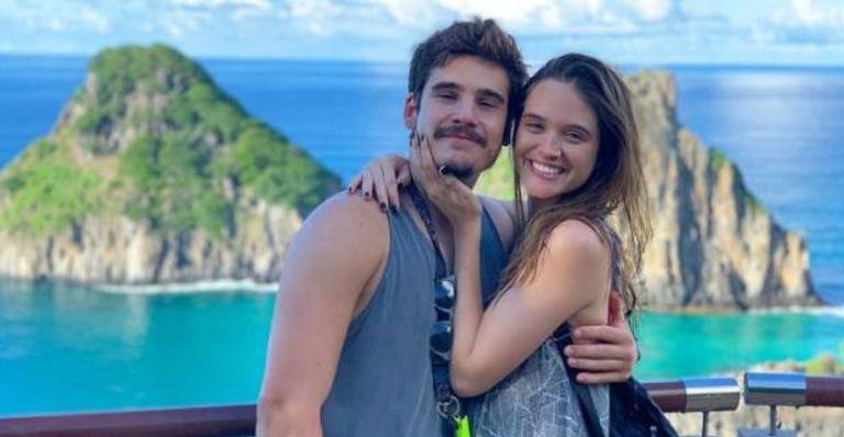 Nicolas Prattes e Juliana Paivam iniciaram um namoro nas gravações de 'O Tempo Não Para' - Instagram