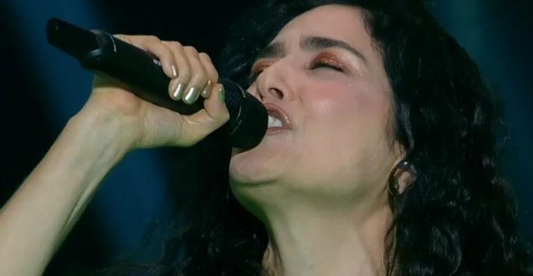 Letícia Sabatella cantou 'Travessia' de Milton Nascimento - TV Globo