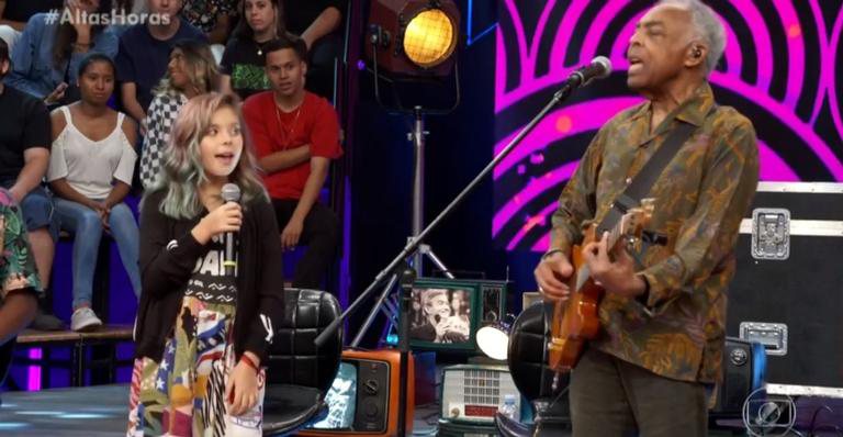 Flor canta ao lado do avô, Gilberto Gil - TV Globo