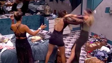 Hariany e Paula brigam no BBB19 - Reprodução/TV Globo