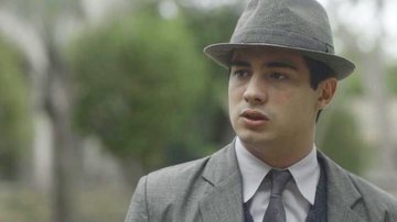 Danilo Mesquita é Carlos na trama das 18h - TV Globo