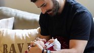 Alok publica vídeo de filho mamando - Instagram/ @alok