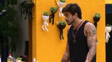 Guilherme cogita conversar com Felipe após discussão - Reprodução/TV Globo