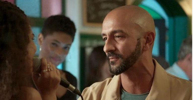 Álvaro é interpretado por Irandhir Santos em 'Amor de Mãe' - TV Globo