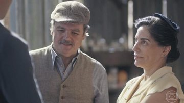 Afonso (Cássio Gabus Mendes) é vítima das armações de Shirley (Barbara Reis) - Globo