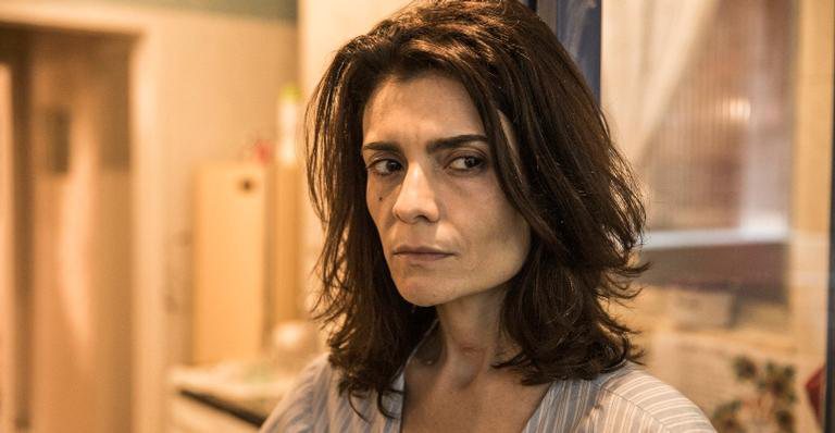Leila (Arieta Corrêa) é desmascarada em 'Amor de Mãe' - Globo/ Victor Pollak