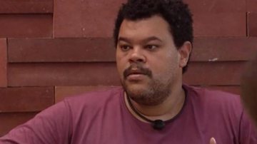 Babu reclama das atitudes de Daniel - TV Globo