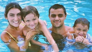 Mariana Uhlmann e Felipe Simas ao lado dos filhos Joaquim e Maria - Instagram/@uhlmannmariana