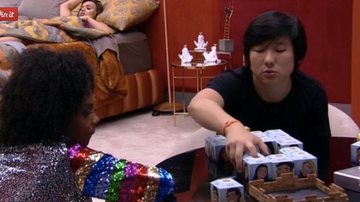 Pyong Lee arma próximo paredão com Thelma - TV Globo