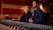 Bon Jovi e Príncipe Harry se reúnem em estúdio para gravação de novo hit musical - Instagram: @bonjovi