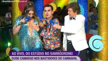 Simony foi constrangida por Dudu Camargo em transmissão de Carnaval da RedeTV! - Divulgação/ RedeTV!