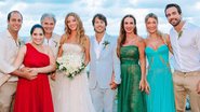 Marcella Minelli ao lado da família em seu casamento - Instagram/ @marcellaminelli