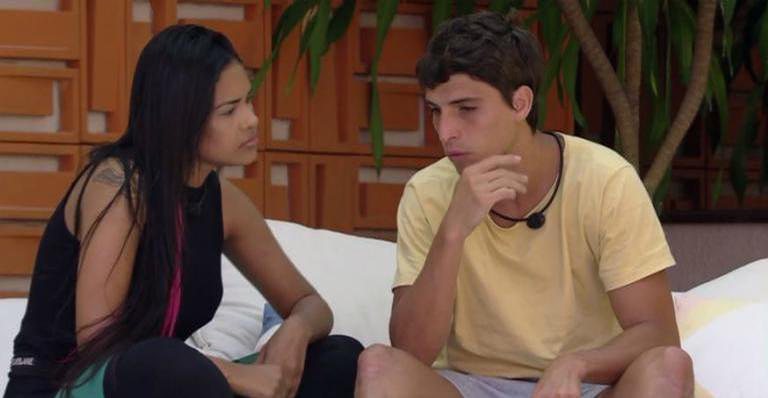 Felipe e Flayslane conversam sobre o jogo - TV Globo